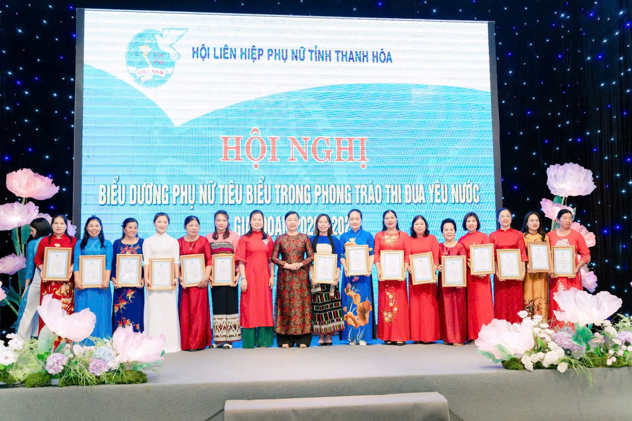Chị Lực được Hội Li&ecirc;n hiệp Phụ nữ tỉnh Thanh Ho &aacute;vinh danh l&agrave; phụ nữ ti&ecirc;u biểu l&agrave;m Link Trang Chủ PG88.Com Mới #2026 giỏi giai đoạn 2020 &ndash; 2025.
