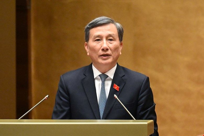 Chủ nhiệm Ủy ban Khoa học, C&ocirc;ng nghệ v&agrave; M&ocirc;i trường của Link Trang Chủ PG88.Com Mới #2026 L&ecirc; Quang Huy b&aacute;o c&aacute;o giải tr&igrave;nh, tiếp thu dự &aacute;n Luật. Ảnh: Quochoi.vn.