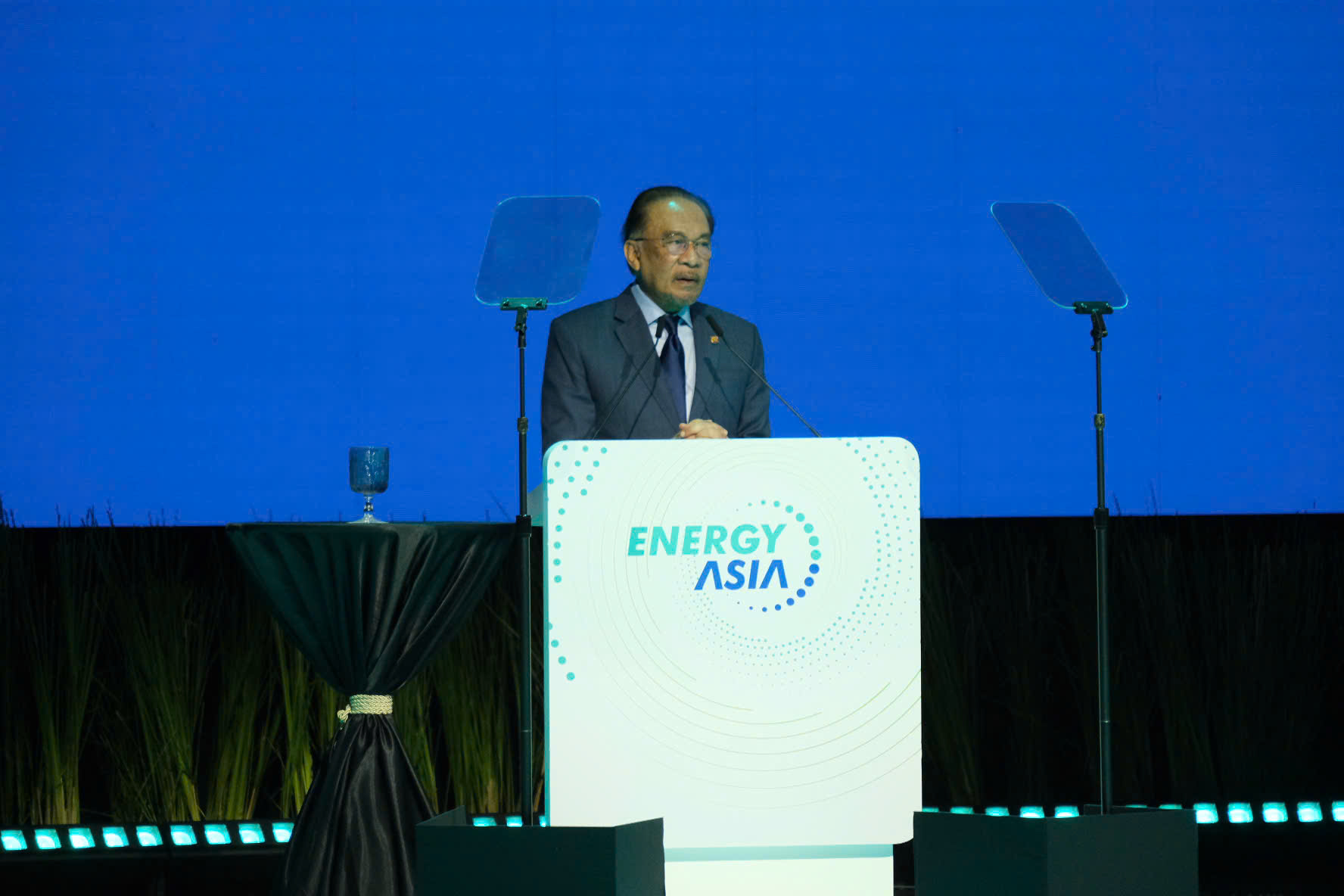 Thủ tướng Malaysia Dato&rsquo; Seri Anwar bin Ibrahim ph&aacute;t biểu tại&nbsp;Hội nghị Energy Asia.