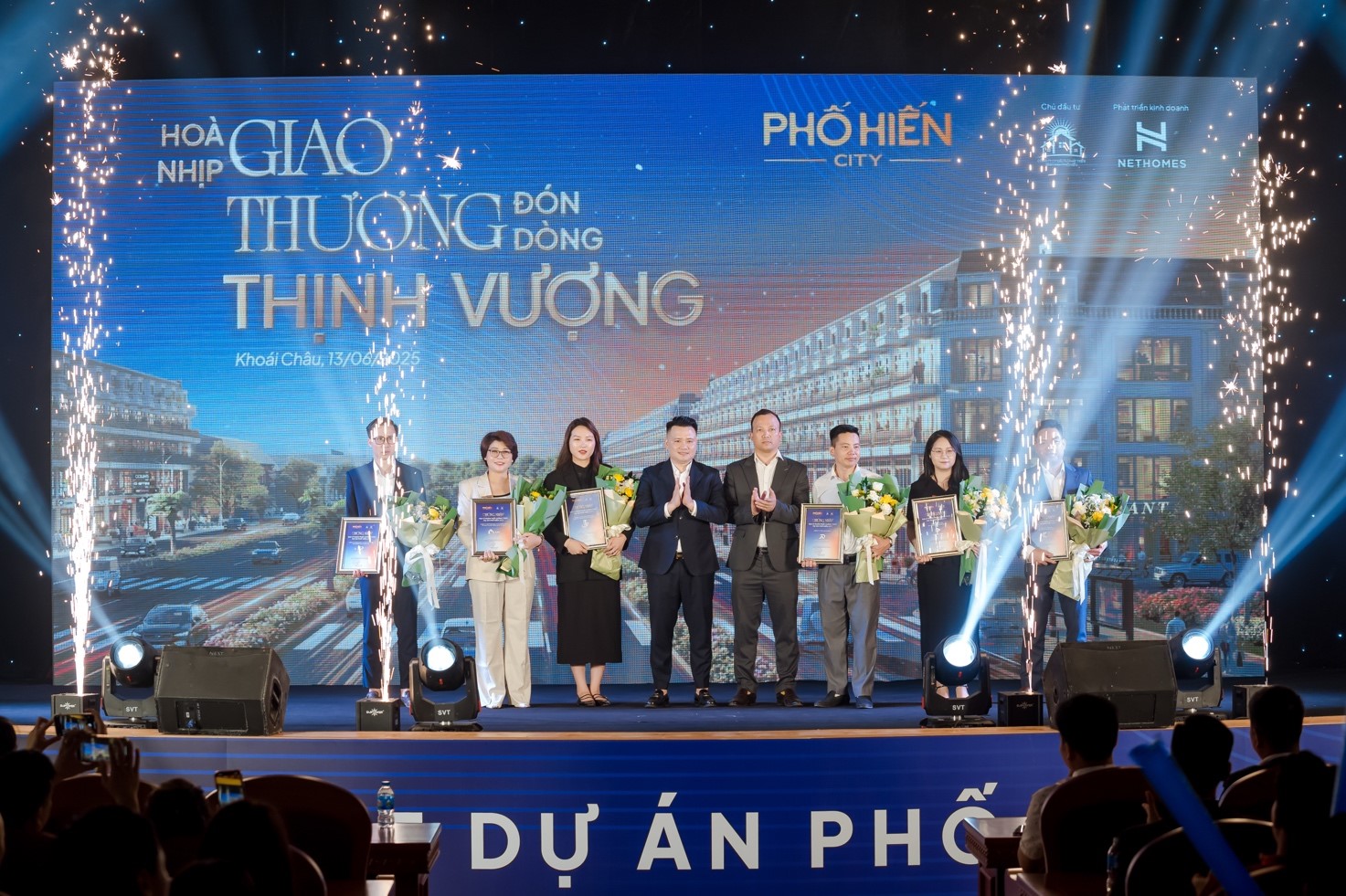 Đại diện chủ Pg88vn Trang Chủ Chính Thức, ng&acirc;n h&agrave;ng Vietcombank Phố Hiến, đơn vị ph&aacute;t triển PG88 Uy Tín Số 1 Việt Nam Nethomes v&agrave; c&aacute;c đại l&yacute; ph&acirc;n phối thực hiện nghi thức kick-off.