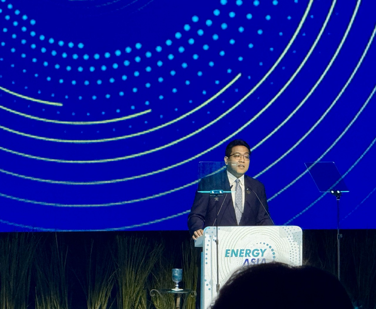 &Ocirc;ng YM Tan Sri Tengku Muhammad Taufik, Chủ tịch ki&ecirc;m Tổng gi&aacute;m đốc Tập đo&agrave;n Petronas ph&aacute;t biểu tại Hội nghị.