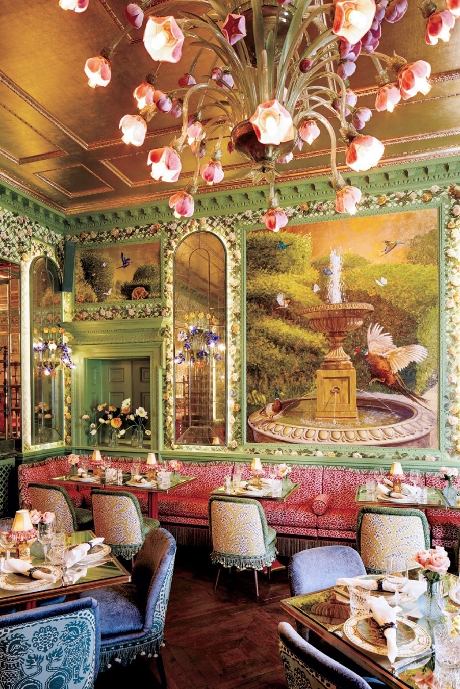Một căn ph&ograve;ng của Annabel&rsquo;s - c&acirc;u lạc bộ đ&ecirc;m huyền thoại ở London. Ảnh: Vogue.