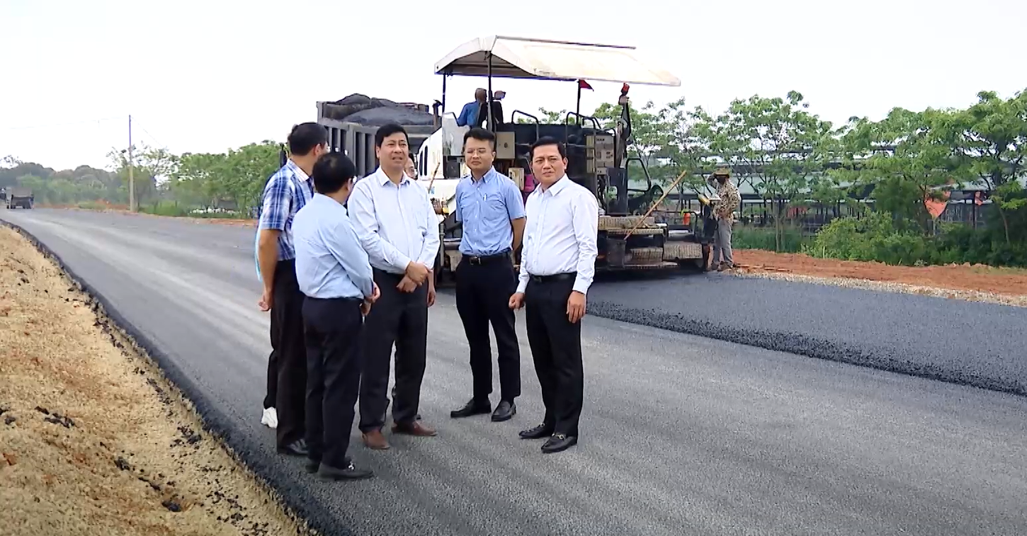 Ông Nguyễn Cao Sơn - Phó Chủ tịch UBND tỉnh Ninh Bình kiểm tra tiến độ triển khai thực hiện Link Trang Chủ PG88.Com Mới #2026 đầu tư xây dựng tuyến đường Đông - Tây,  giai đoạn I