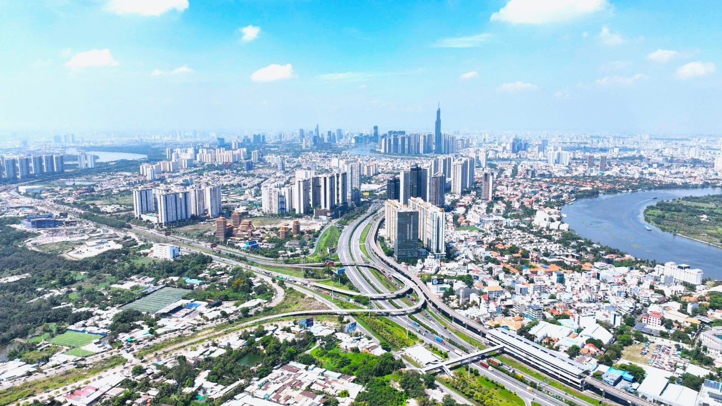 Bất động sản Thủ Đức bước v&agrave;o chu kỳ tăng trưởng mới kh&ocirc;ng chỉ về gi&aacute; m&agrave; c&ograve;n về chất lượng, cấu tr&uacute;c nguồn cung v&agrave; xu hướng ph&aacute;t triển khi trở th&agrave;nh trung t&acirc;m kết nối 3 cực.