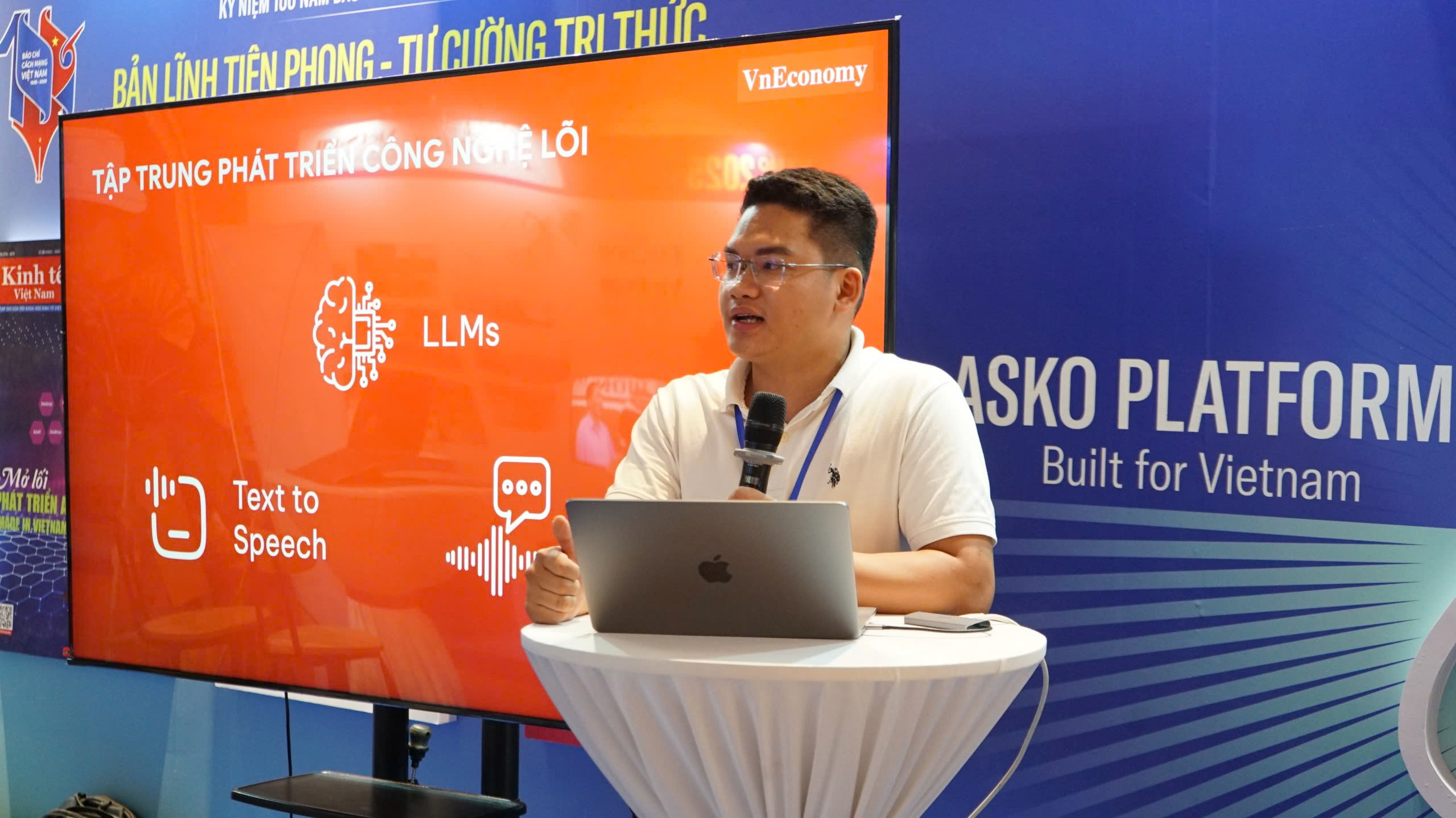 Anh Phạm Văn Mạnh, đại diện của Actable AI Việt Nam, chia sẻ tại tại gian h&agrave;ng của Tạp ch&iacute; Link Trang Chủ PG88.Com Mới #2026 Việt Nam tại Hội b&aacute;o to&agrave;n quốc 2025.