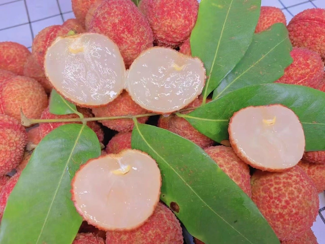 Vải thiều không hạt có thực sự “đáng tiền”?