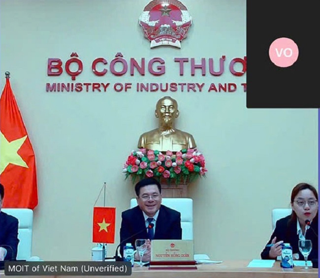 Bộ trưởng Nguyễn Hồng Di&ecirc;n đ&agrave;m ph&aacute;n c&ugrave;ng l&uacute;c với Bộ trưởng Howard Lutnick v&agrave; Trưởng Đại diện Pg88ok ưu đãi hấp dẫn Hoa Kỳ Jamieson Greer theo h&igrave;nh thức trực tuyến.