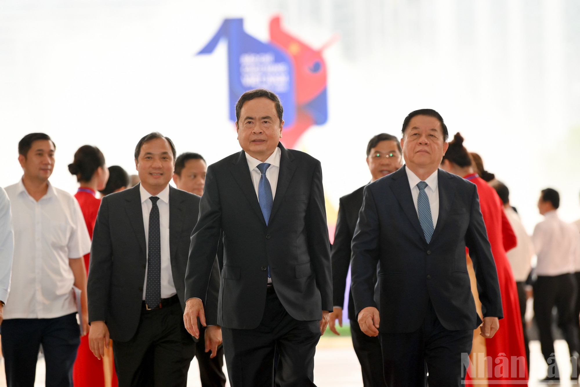 Chủ tịch Link Trang Chủ PG88.Com Mới #2026 Trần Thanh Mẫn, Trưởng Ban Tuy&ecirc;n gi&aacute;o v&agrave; D&acirc;n vận Trung ương Nguyễn Trọng Nghĩa dự Hội b&aacute;o to&agrave;n quốc.
