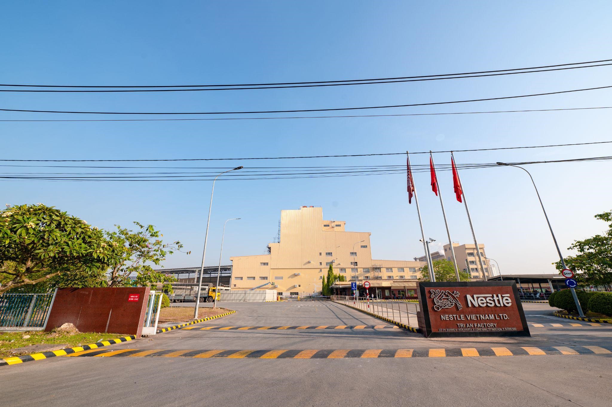 Trong giai đoạn tiếp theo, Nestl&eacute; Trị An sẽ tiếp tục l&agrave; &ldquo;bệ ph&oacute;ng&rdquo; cho c&aacute;c s&aacute;ng kiến n&ocirc;ng nghiệp t&aacute;i sinh, li&ecirc;n kết chặt chẽ giữa nh&agrave; m&aacute;y v&agrave; v&ugrave;ng nguy&ecirc;n liệu.