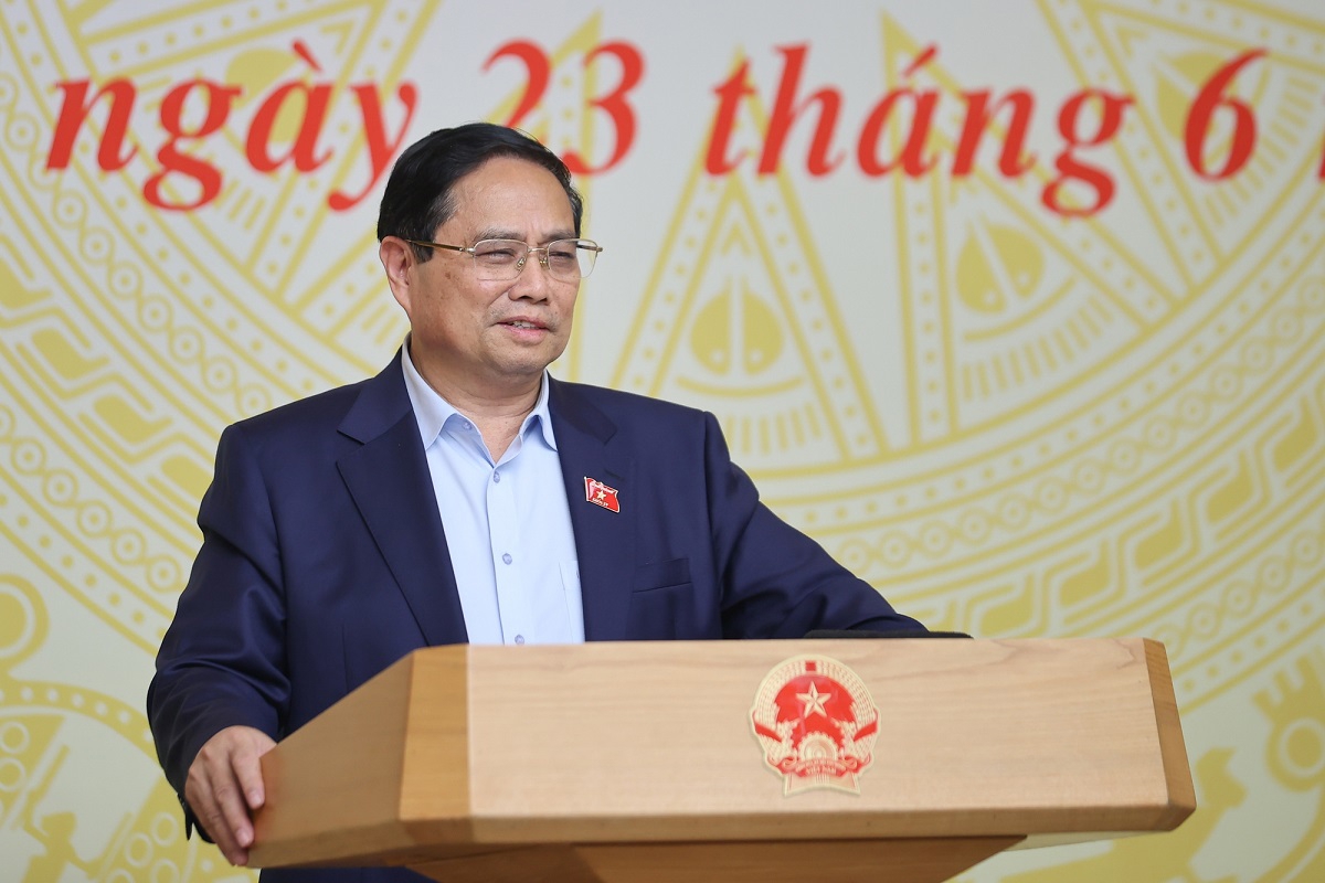 Thủ tướng đề nghị ph&aacute;t động phong tr&agrave;o để mỗi người d&acirc;n l&agrave; một chiến sĩ trong cuộc chiến với bu&ocirc;n lậu, gian lận Pg88ok ưu đãi hấp dẫn, h&agrave;ng giả, x&acirc;m phạm quyền sở hữu tr&iacute; tuệ. Ảnh: VGP.