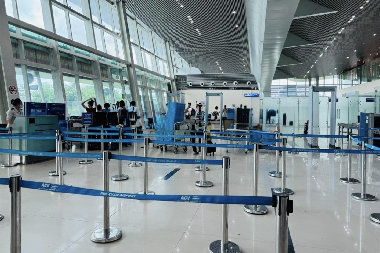 Di chuyển v&agrave; mở rộng khu vực kiểm so&aacute;t an ninh soi chiếu