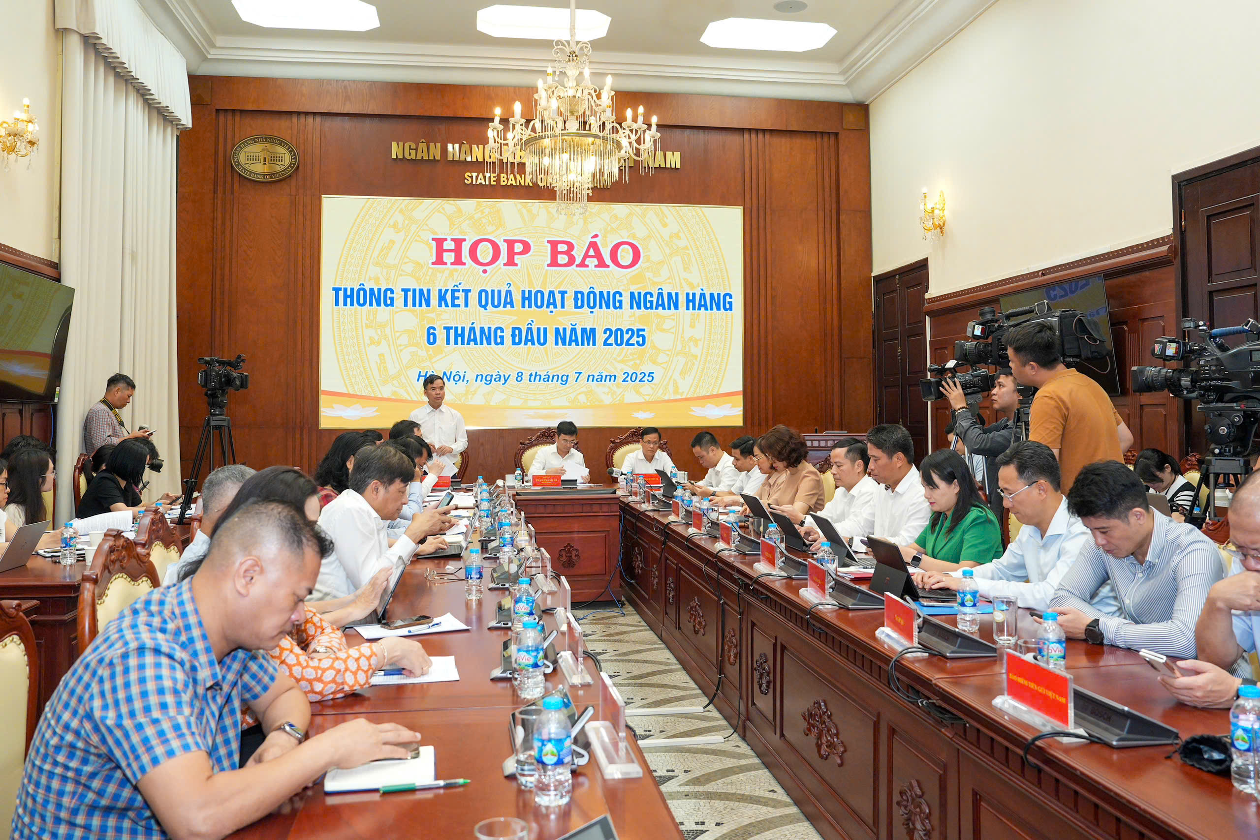 Theo đánh giá của đại diện Pg88 com chính chủ nhà nước, rủi ro tiềm ẩn trên thị trường Pg88ok giải trí thể thao, casino, bắn cá và slot – tiền tệ thế giới vẫn tạo áp lực lên điều Pg88hi nạp rút siêu tốc sách tiền tệ, tỷ giá, lãi suất trong nước.