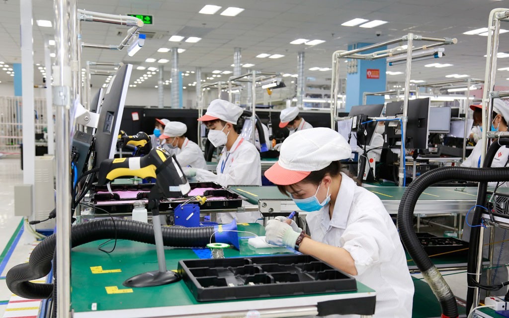 Theo chuyên gia, làm việc trong ngành bán dẫn, đặc biệt là sản xuất thông minh, mang lại thu nhập cao và cơ hội phát triển lớn. Ảnh minh họa