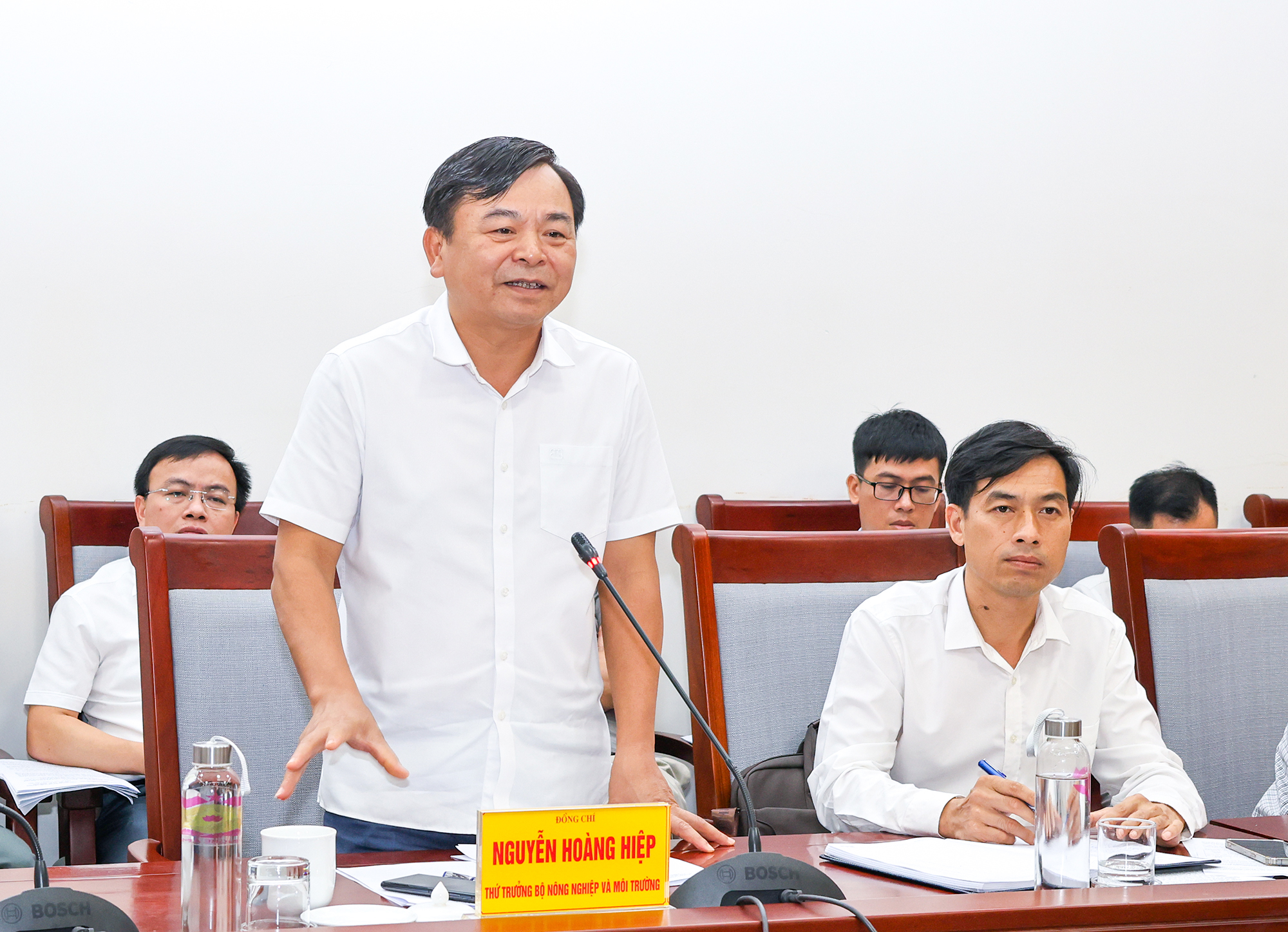 Thứ trưởng Bộ N&ocirc;ng nghiệp v&agrave; M&ocirc;i trường Nguyễn Ho&agrave;ng Hiệp ph&aacute;t biểu