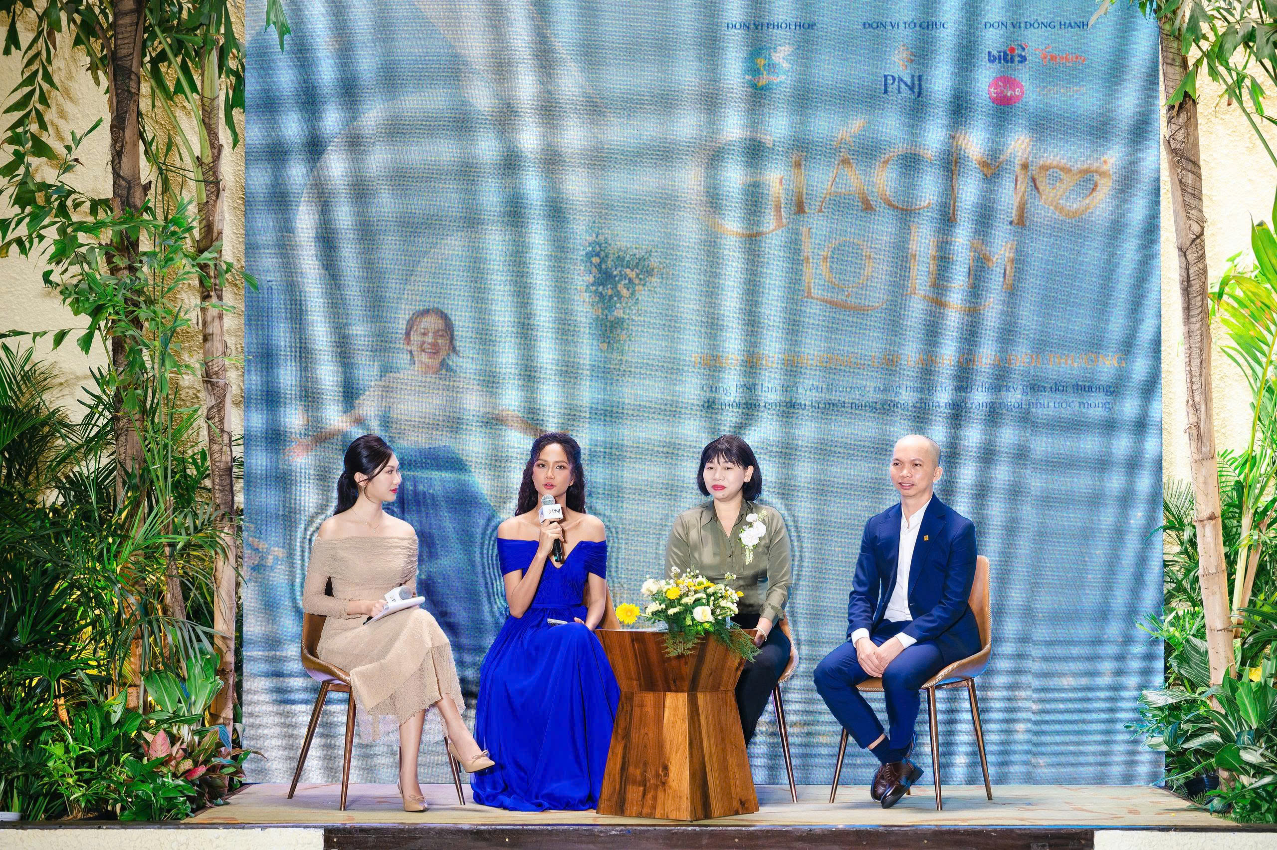 Đầu năm 2025, PNJ khởi xướng dự &aacute;n CSR mang t&ecirc;n Giấc Mơ Lọ Lem. Ảnh: Việt H&ugrave;ng.