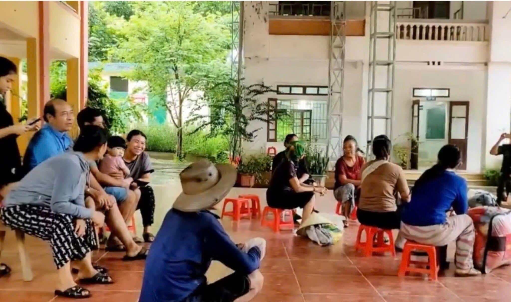 20 hộ d&acirc;n đ&atilde; được di dời đến nơi an to&agrave;n s&aacute;ng 22/7
