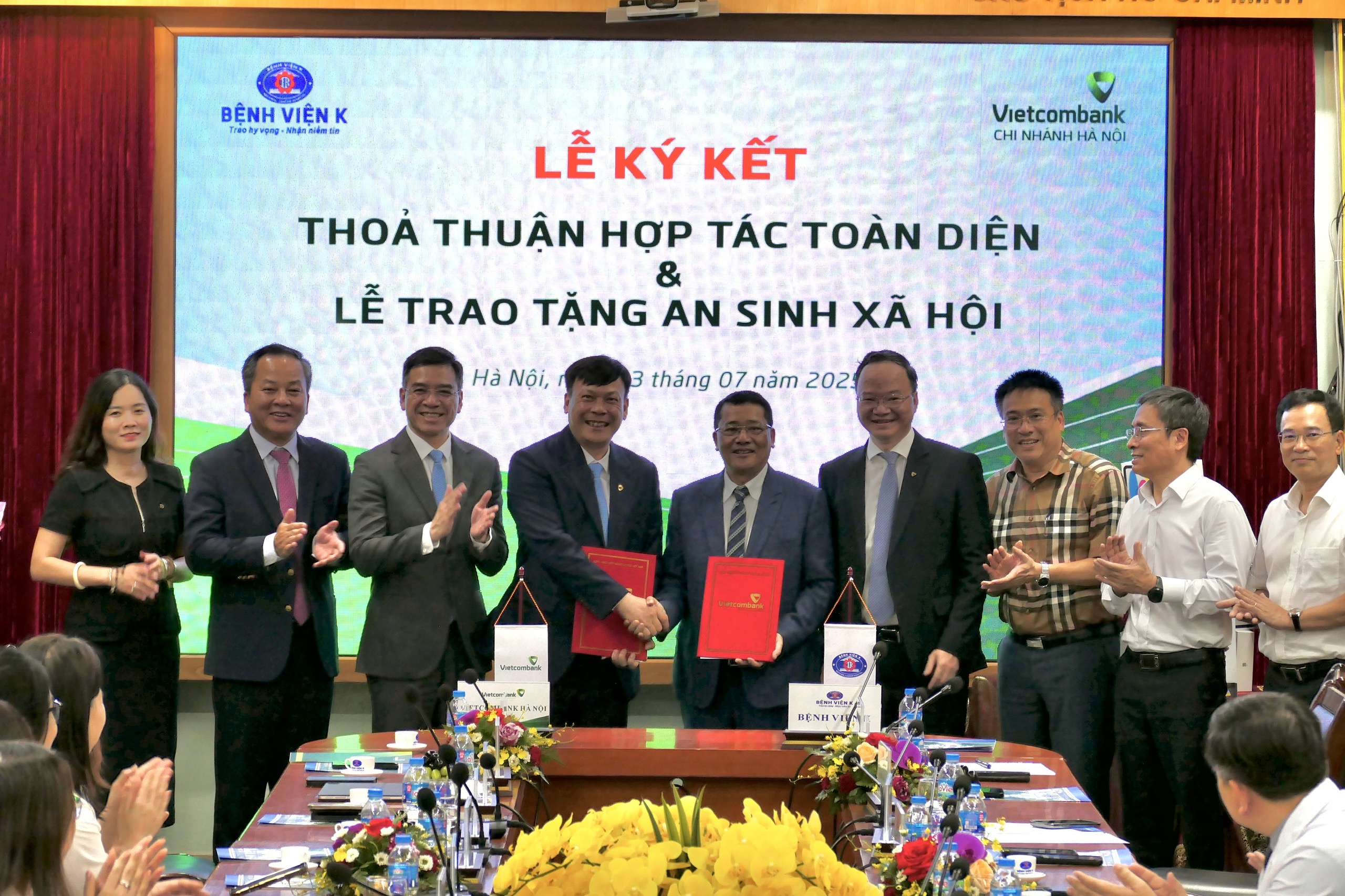Vietcombank và Bệnh viện K ký kết hợp tác toàn diện 