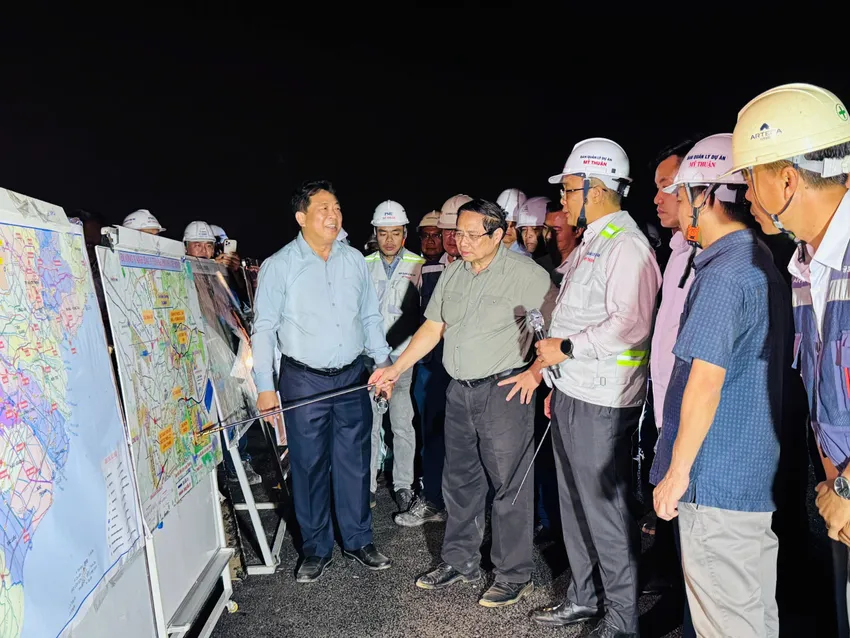 Thủ tướng kiểm tra công trường cầu Nhơn Trạch, thúc tiến độ các Pg88vn.top độc quyền mỗi ngày trọng điểm phía Nam