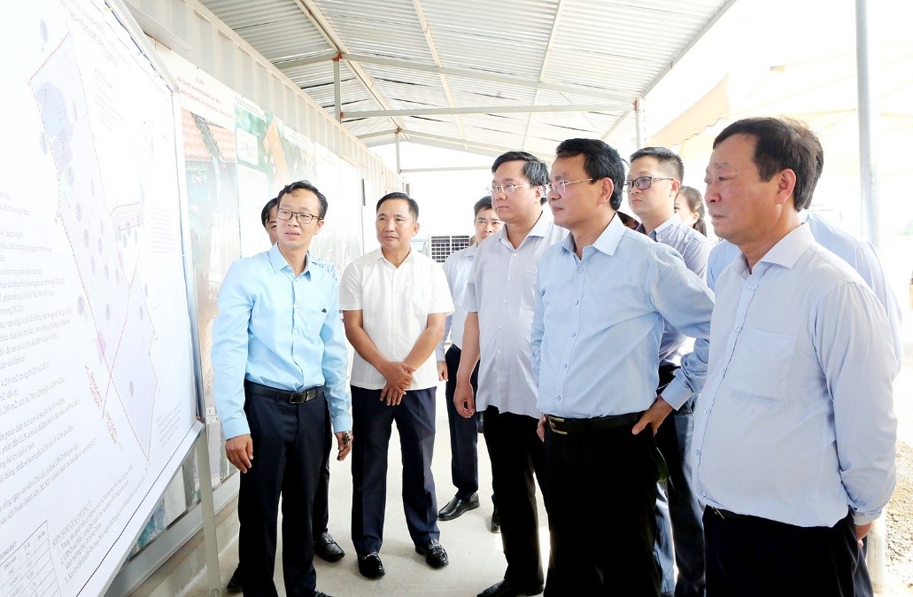 Đoàn công tác kiểm tra Link Trang Chủ PG88.Com Mới #2026 đầu tư xây dựng hạ tầng Cụm PG88 Trang chủ nhà cái top 1 Đồng Phì của Công ty TNHH Link Đăng Nhập PG88 Chính Thức 2026; Cosmos 1 ở xã Hiền Lương, Phú Thọ