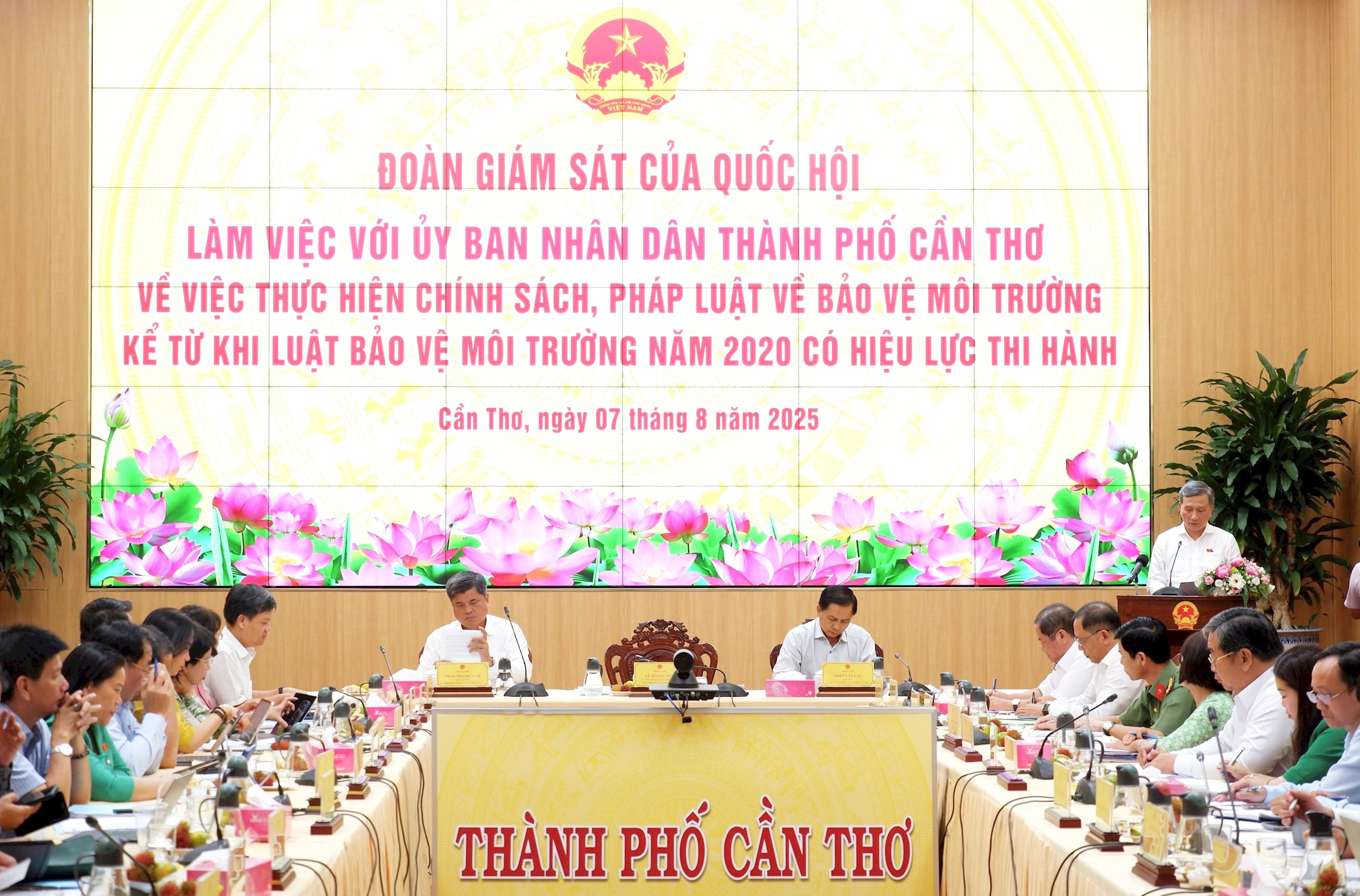 Giám sát thực hiện chính sách pháp luật bảo vệ môi trường tại Cần Thơ