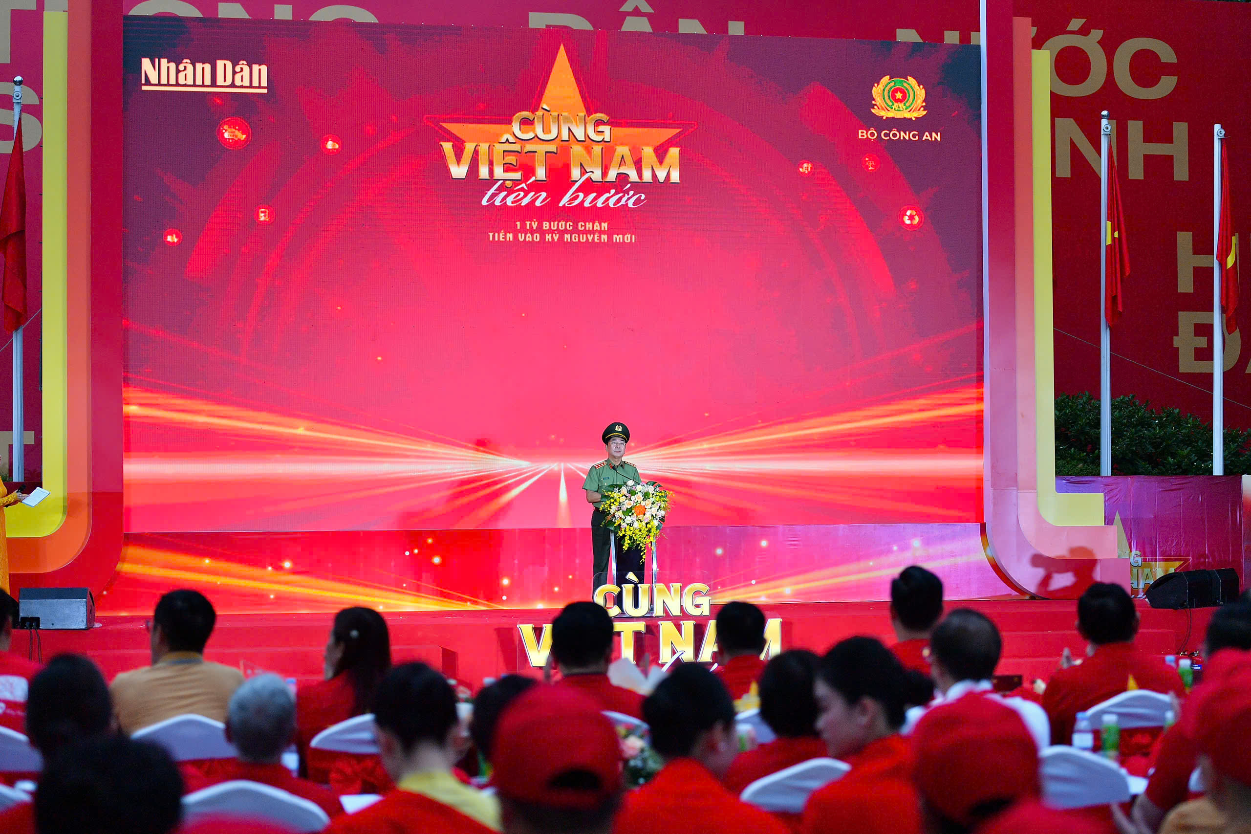 Đồng chí Thượng tướng Trần Quốc Tỏ, Thứ trưởng Bộ Công an phát biểu tại chương trình.