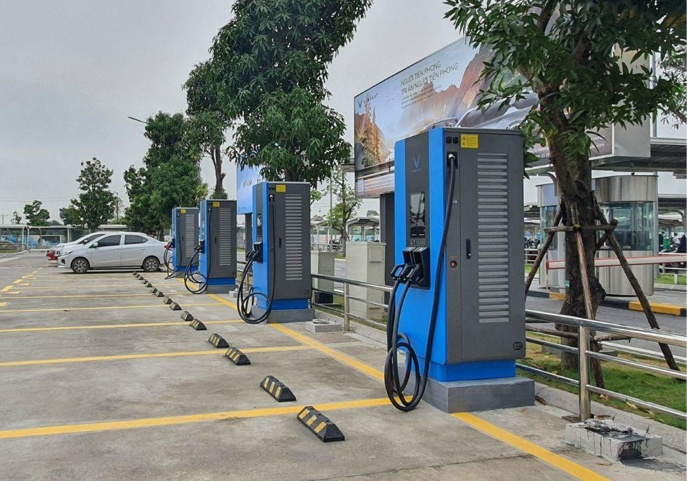 Hà Nội rà soát quỹ đất để lắp đặt trạm sạc