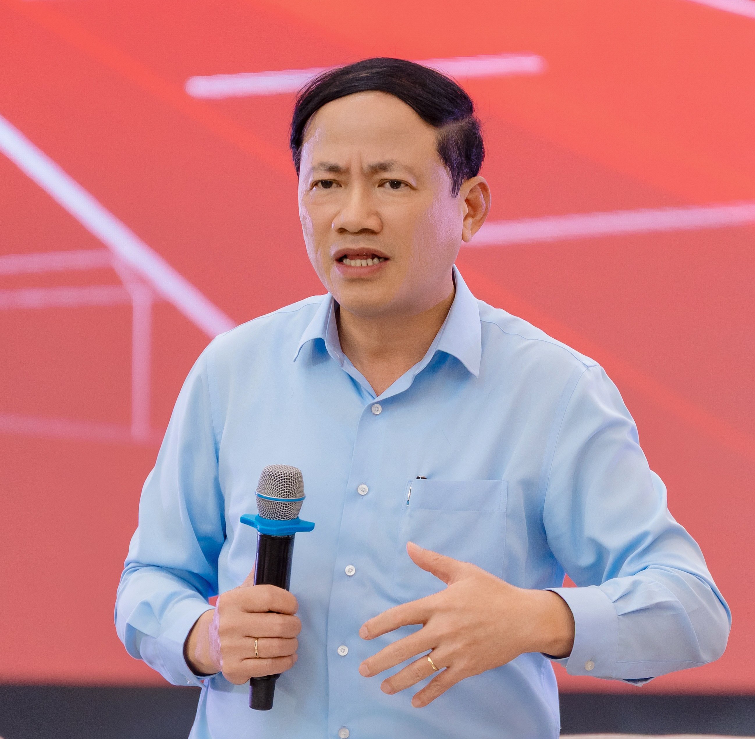 Chủ tịch UBND tỉnh Gia Lai Phạm Anh Tuấn đối thoại với các PG88 Link Dễ Nhớ Pg88.com tại VPSF 2025 cụm Nam Trung Bộ và Tây Nguyên.