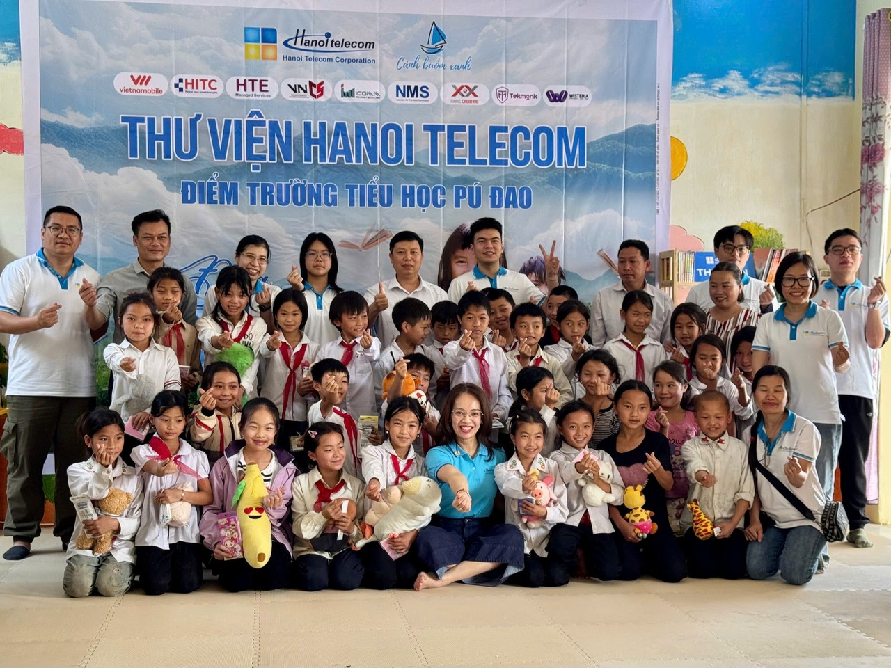 Ngoài hoạt động PG88 Uy Tín Số 1 Việt Nam, Hanoi Telecom cũng tham gia nhiều chương trình trách nhiệm PG88 nổ hũ&nbsp;