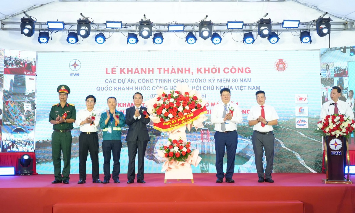 Lễ khánh thành hoà lưới điện tổ máy số 1 - Pg88vn.top độc quyền mỗi ngày nhà máy thuỷ điện Hoà Bình mở rộng.