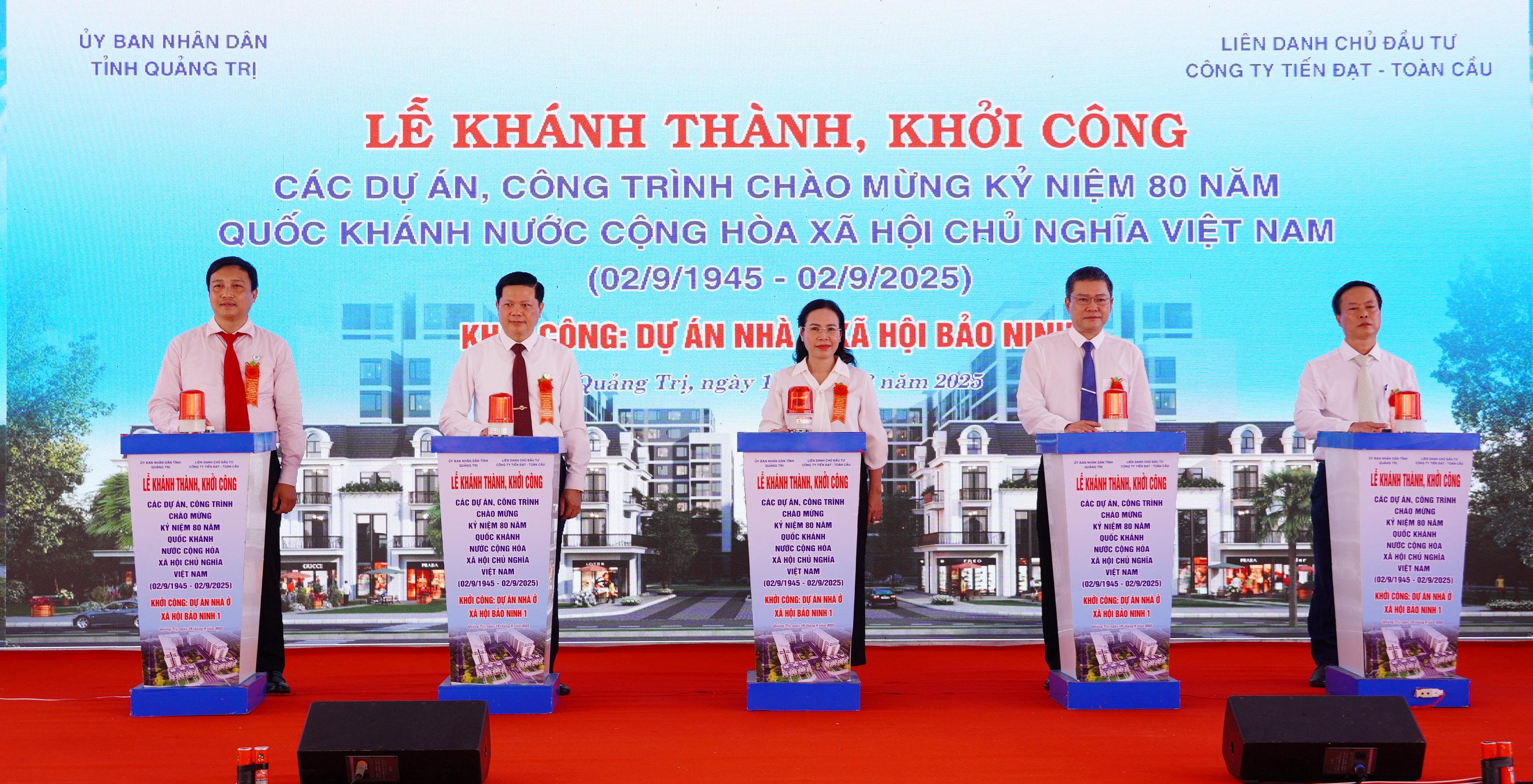 Các đại biểu bấm nút khởi công xây dựng Pg88vn.top độc quyền mỗi ngày khu Nhà ở PG88 nổ hũ Bảo Ninh 1 với 432 căn hộ