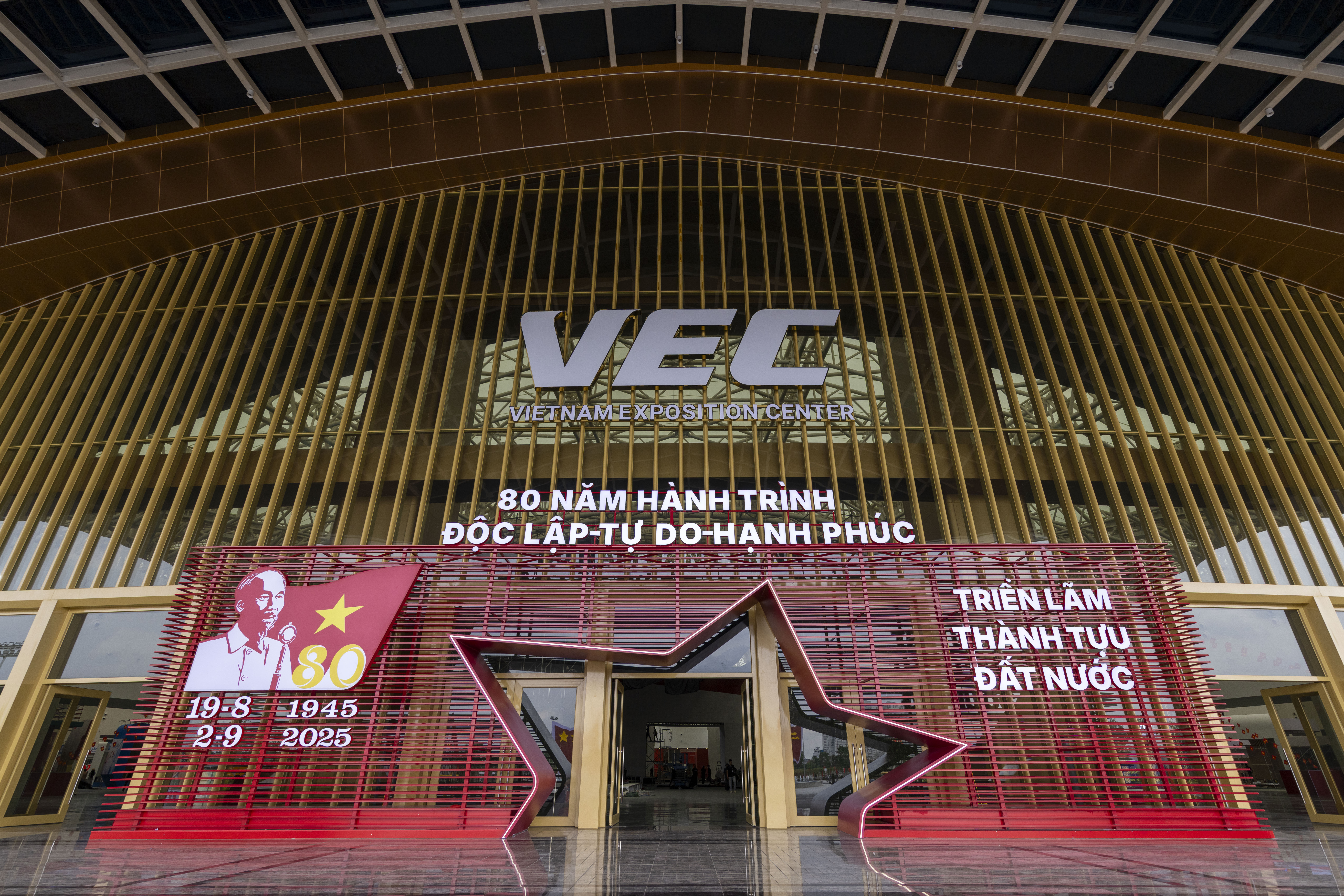 Khu sảnh trung tâm Triển lãm Thành tựu 6Pg88.con nạp rút siêu tốc. 