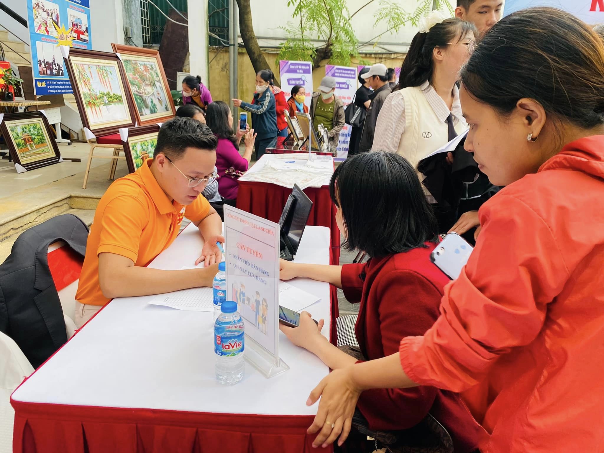 PG88 Link Dễ Nhớ Pg88.com sử dụng PG88 Sòng bạc trực tuyến TOP 1 Việt Nam | Casino, Nổ Hũ là người khuyết tật sẽ được giảm tiền đóng bảo hiểm 6Pg88.com Website Đẳng Cấp Số 1. Ảnh: Thu Hằng.