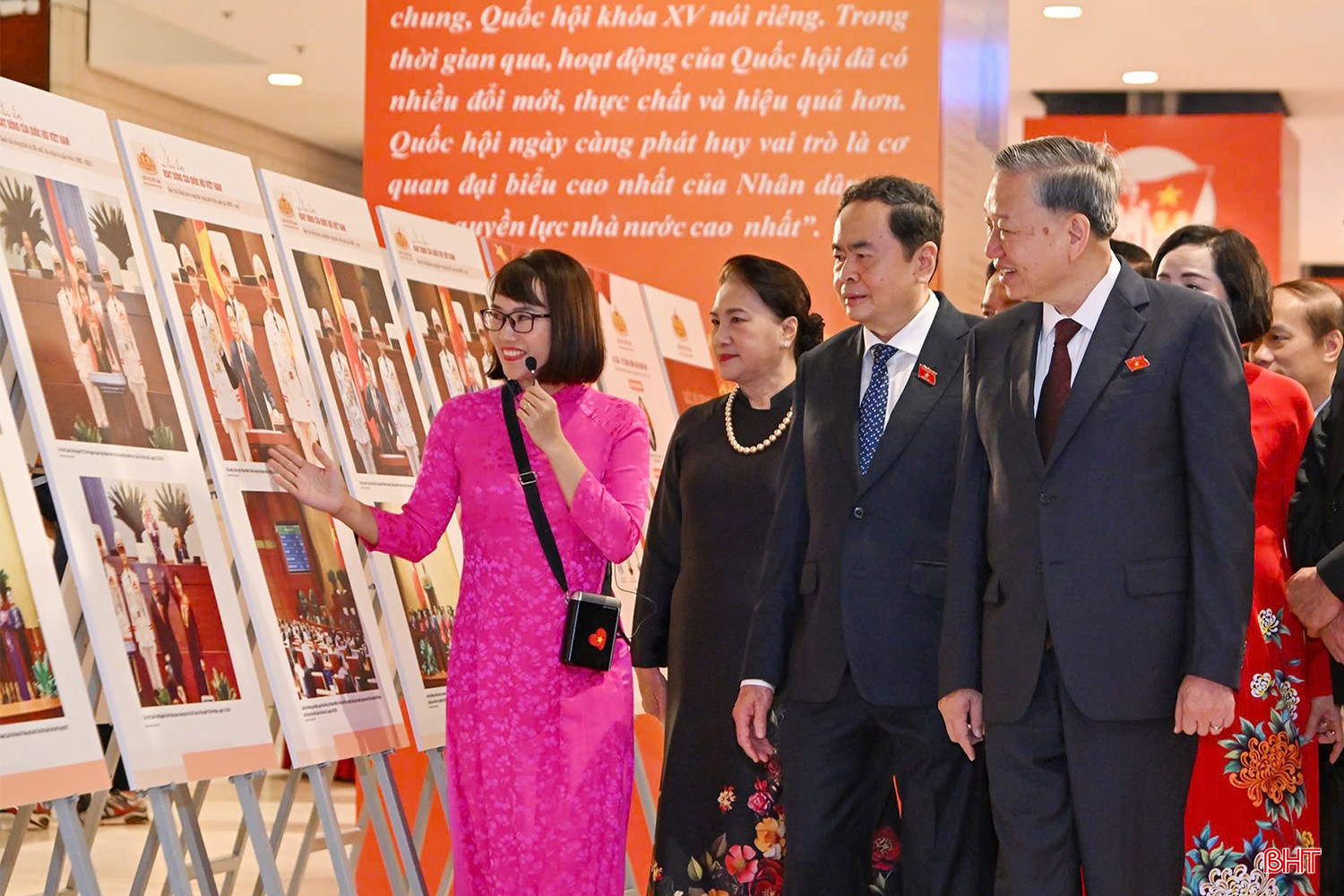 Tổng Bí thư Tô Lâm và Chủ tịch Link Trang Chủ PG88.Com Mới #2026 Trần Thanh Mẫn cùng lãnh đạo, nguyên lãnh đạo Đảng, Nhà nước, Mặt trận Tổ quốc Việt Nam, các đại biểu tham quan Triển lãm ảnh 