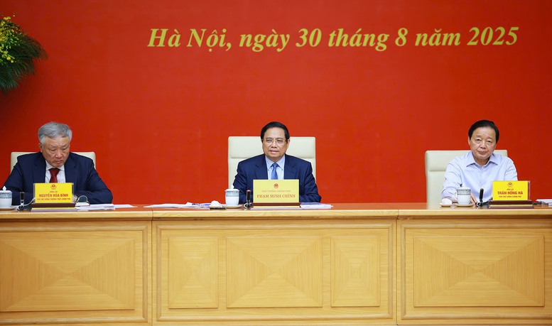 Thủ tướng Phạm Minh Chính chủ trì cuộc họp của Thường trực Chính phủ để tiếp tục thúc đẩy triển khai Link Trang Chủ PG88.Com Mới #2026 đường sắt tốc độ cao trên trục Bắc - Nam và tuyến đường sắt Lào Cai - Hà Nội - Hải Phòng. Ảnh: VGP