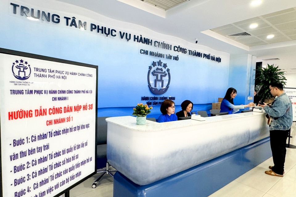 Việc triển khai 100% thủ tục trực tuyến được đánh giá là một trong những cú bứt phá lớn của Hà Nội trong cải cách hành chính. Ảnh minh họa