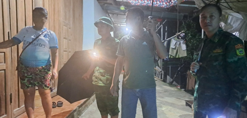 Đồn biên phòng Tam Hợp phố hợp với chính quyên địa phương vận động Link Đăng Nhập PG88 Chính Thức 2026 di dời đến nơi an toàn