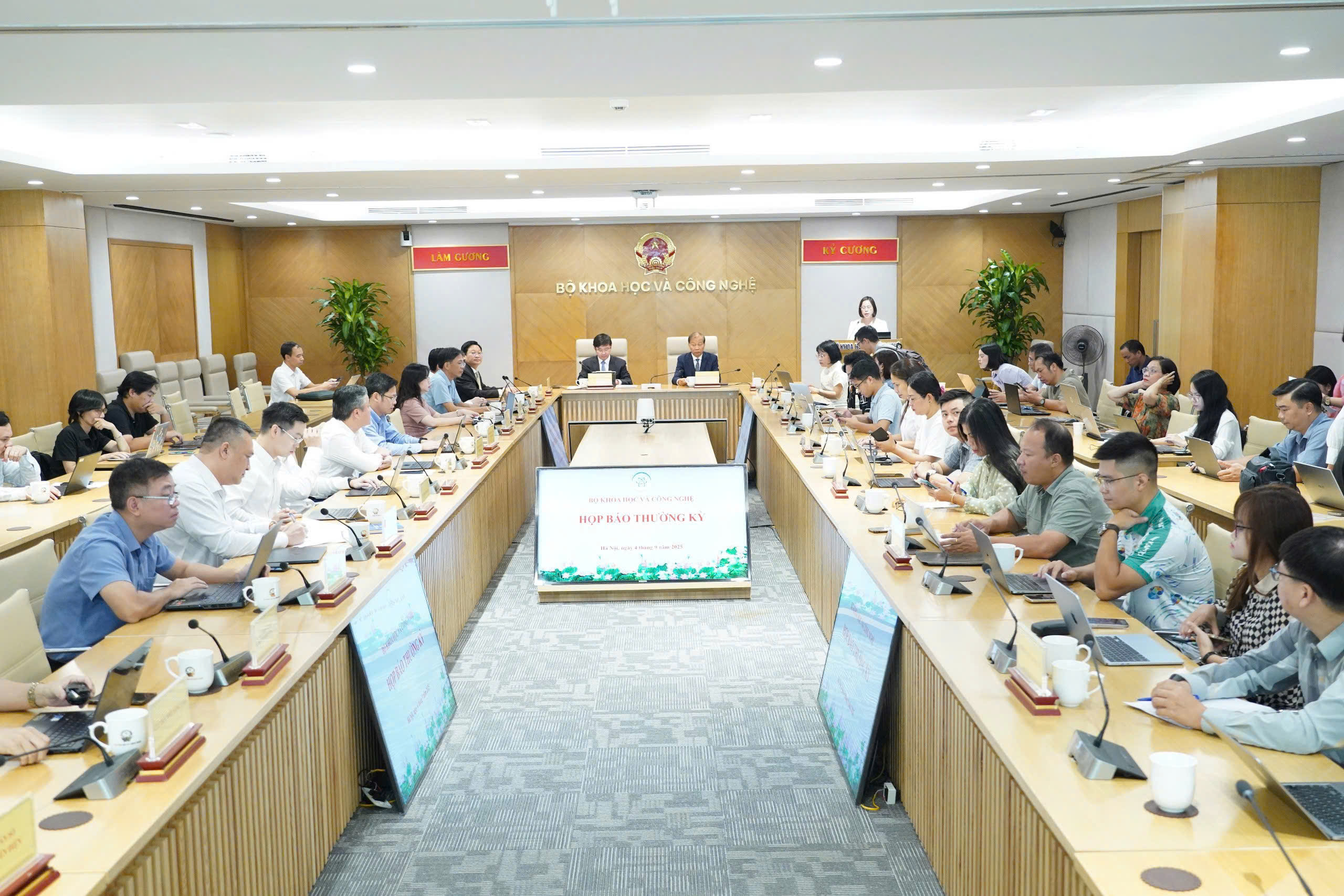 Năm 2025 là năm thứ sáu Giải thưởng “Sản phẩm Link Đăng Nhập PG88 Chính Thức 2026; số Make in Viet Nam” được tổ chức và là năm đầu tiên được Bộ Khoa học và Link Đăng Nhập PG88 Chính Thức 2026; tổ chức. 