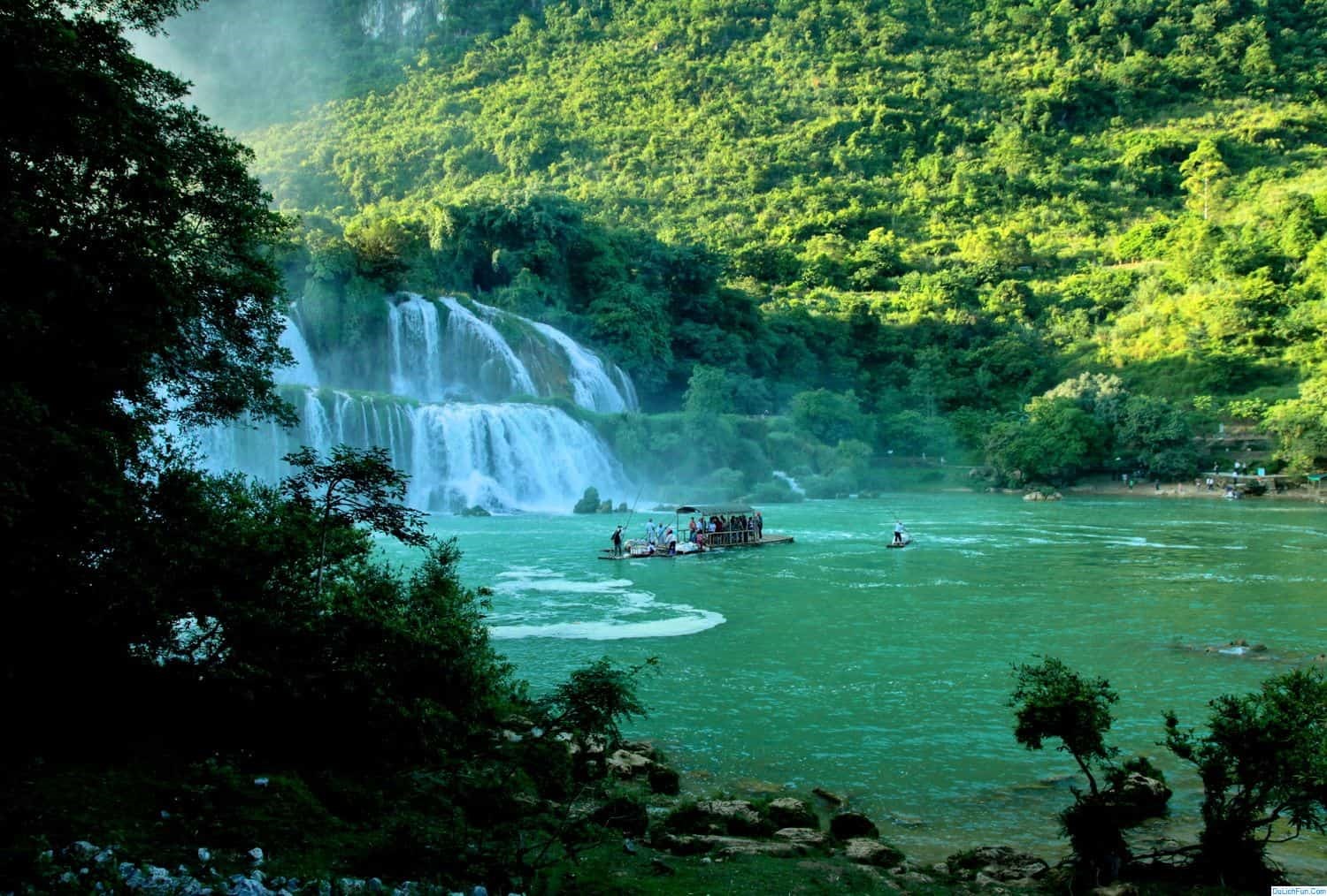 Vườn quốc gia Pù Mát là điểm du lịch sinh thái nổi tiếng của Nghệ An, nằm ở phía Đông thuộc dãy Trường Sơn.
