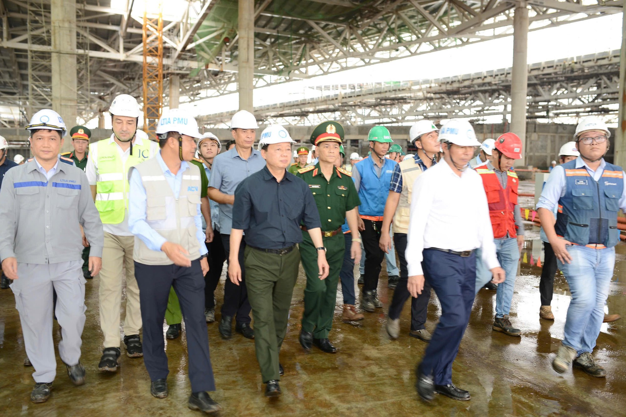 Phó Thủ tướng Trần Hồng Hà và các bộ, ngành, đơn vị liên quan kiểm tra thực địa Link Trang Chủ PG88.Com Mới #2026 sân bay Long Thành - Ảnh: VGP/AT