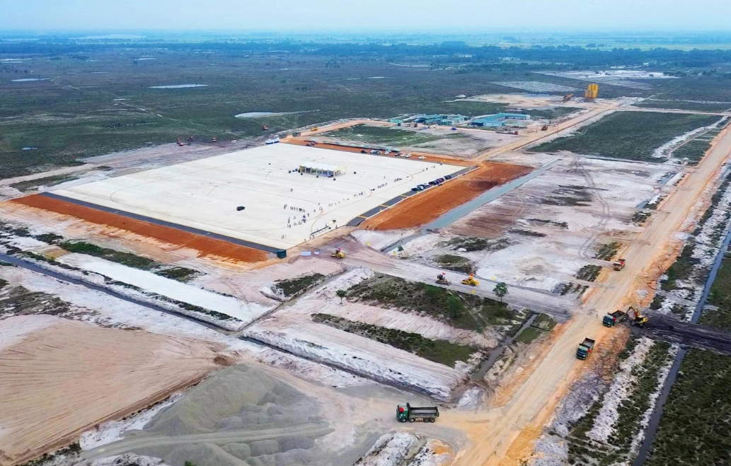 Thủ tướng yêu cầu đẩy nhanh tiến độ sân bay Quảng Trị, phấn đấu hoàn thành vào 30/4/2026.&nbsp; Ảnh: Biên Cương