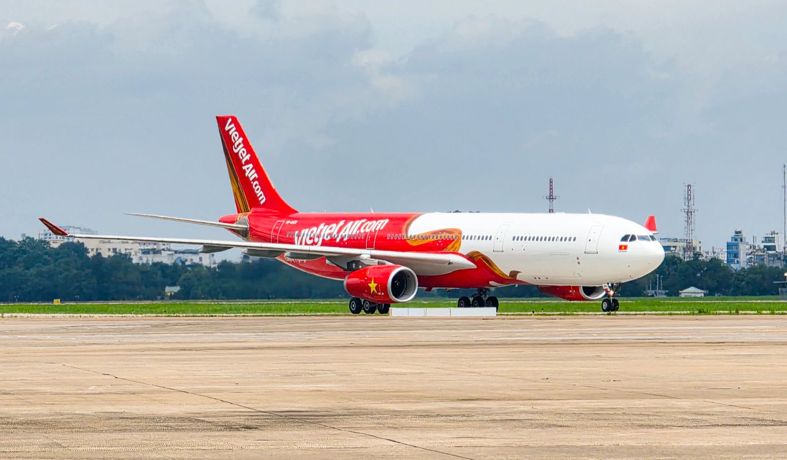 Được trang bị động cơ Rolls-Royce Trent 700 tối tân, tiết kiệm nhiên liệu, tàu bay A330 sẽ ngay lập tức khai thác trên các đường bay dài.