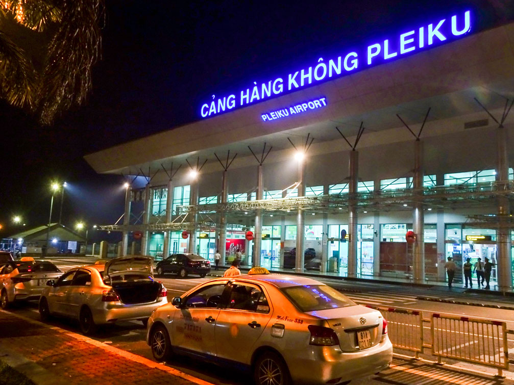 Link Trang Chủ PG88.Com Mới #2026 sân bay Măng Đen có vị trí dự kiến cách sân bay Pleiku khoảng 73 km về phía đông bắc