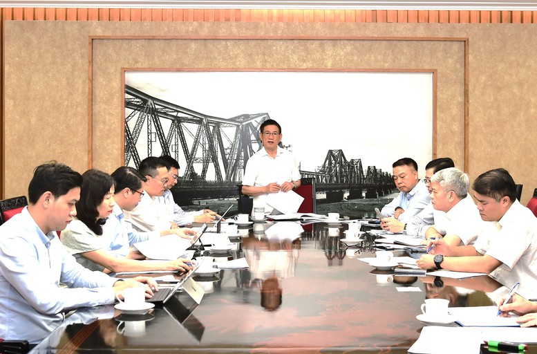 Phó Thủ tướng chỉ đạo kiểm soát tín dụng bất động sản, chống buôn lậu vàng