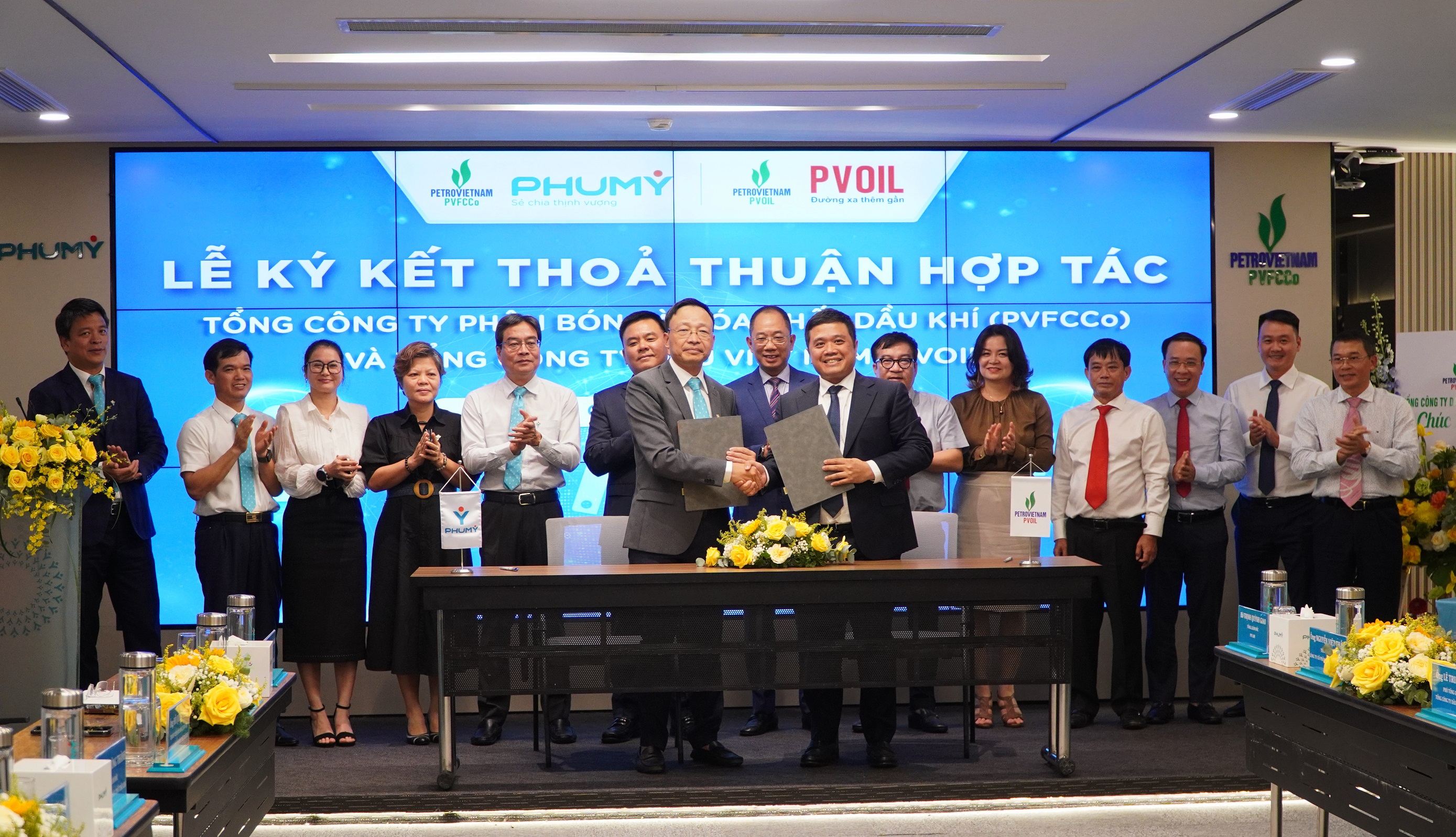 PVFCCo - Phú Mỹ và PVOIL ký kết thỏa thuận hợp tác trong lĩnh vực dịch vụ, Pg88ok ưu đãi hấp dẫn và hóa chất.