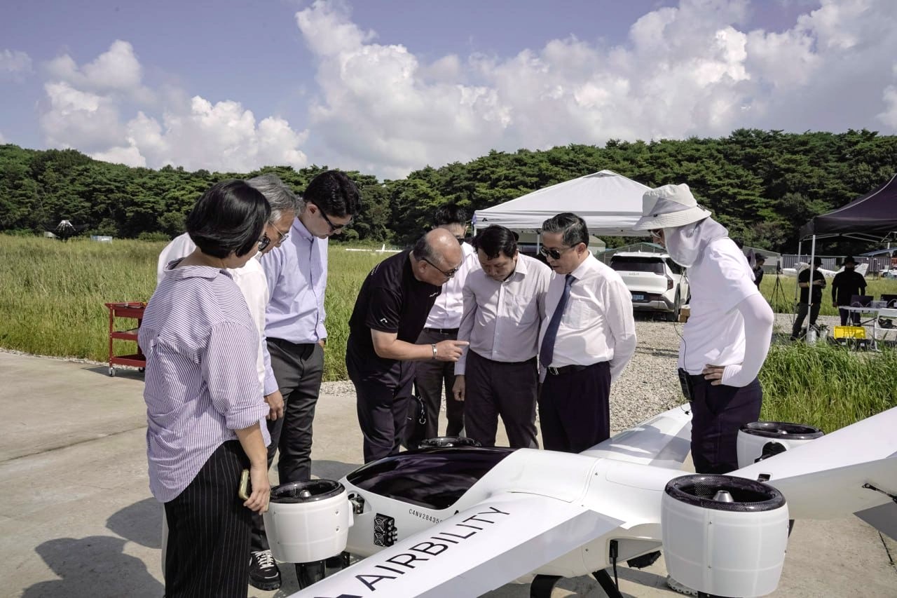 Đội bay CT UAV và Airbility tại chuyến bay thử nghiệm ngày 189.