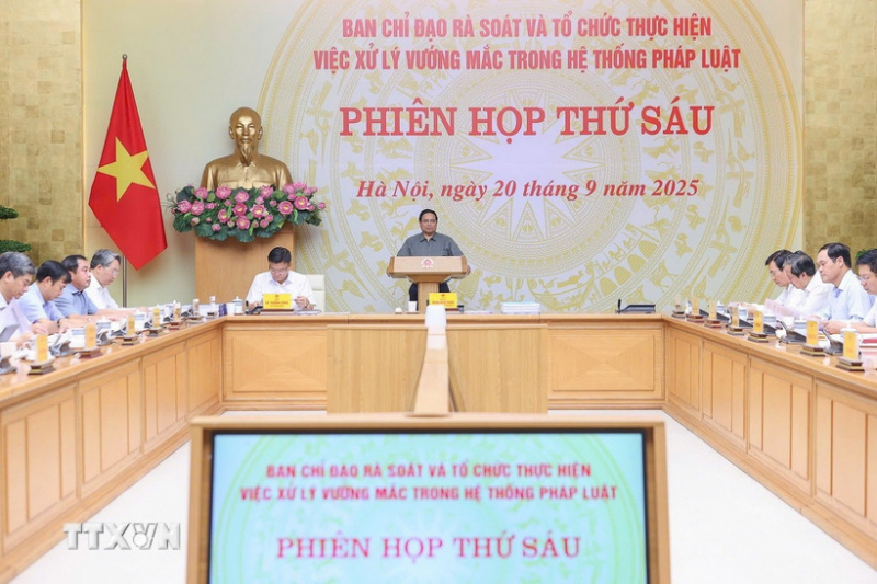 Phiên họp lần thứ sáu của Ban Chỉ đạo về rà soát và tổ chức thực hiện việc xử lý vướng mắc trong hệ thống pháp luật. Ảnh: TTXVN