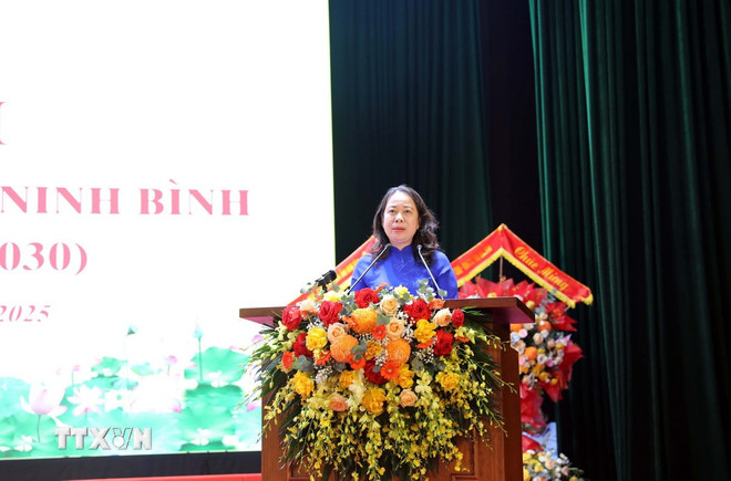 Phó Chủ tịch nước Võ Thị Ánh Xuân, Phó Chủ tịch thứ nhất Hội đồng Thi đua-Khen thưởng Trung ương, phát biểu chỉ đạo Đại hội. Ảnh: TTXVN.