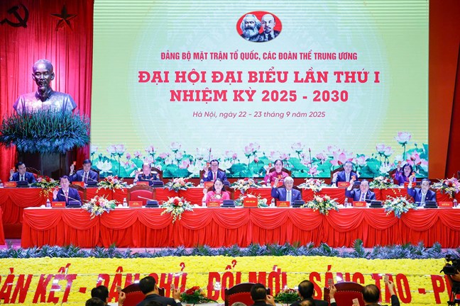  Đại biểu biểu quyết thông qua Chương trình, Nội quy, Quy chế Pg88hi Thể Thao, Bóng Đá, Casino, Nổ Hũ, Xổ Số của Đại hội.