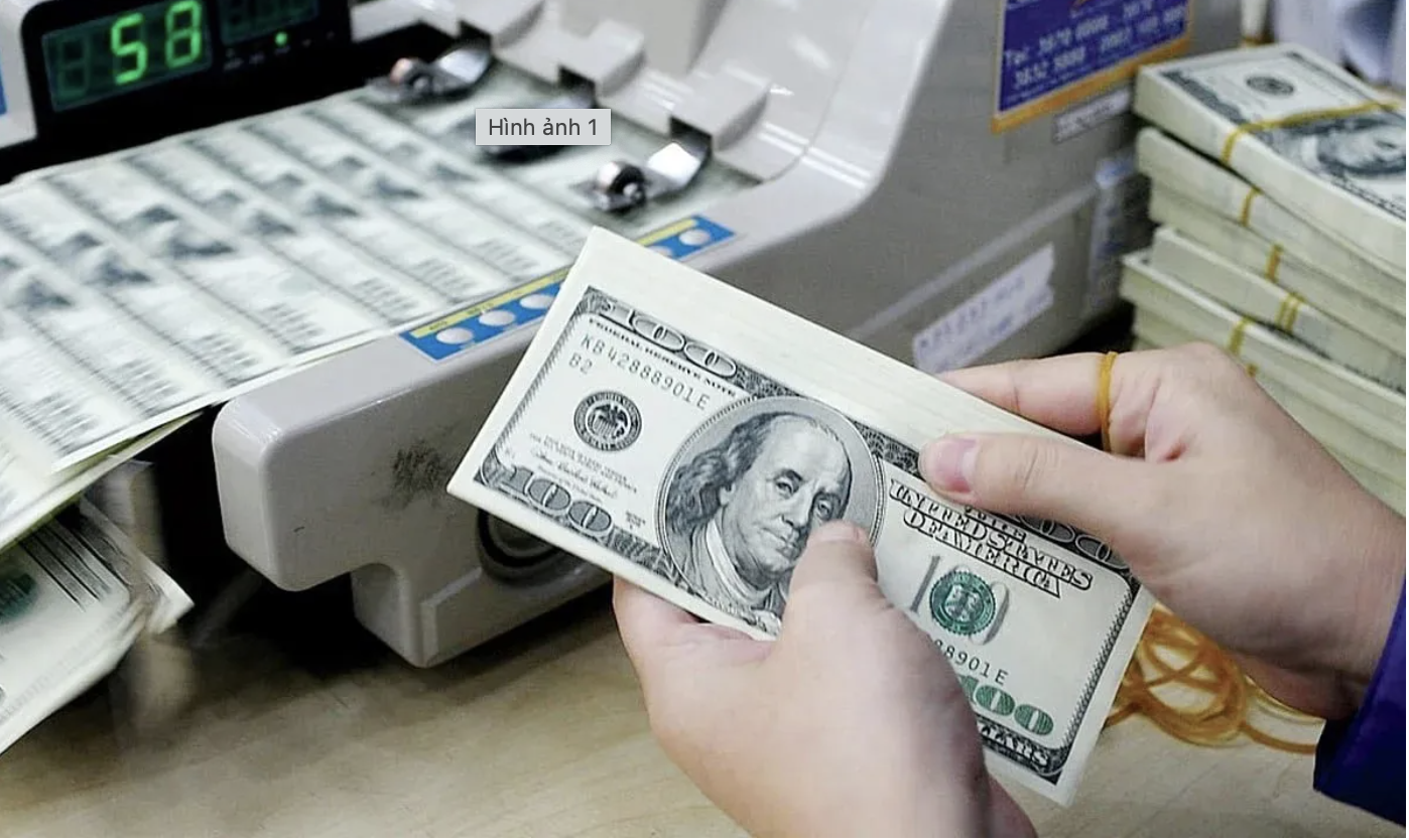 Tỷ giá trên thị trường tự do hạ độ cao