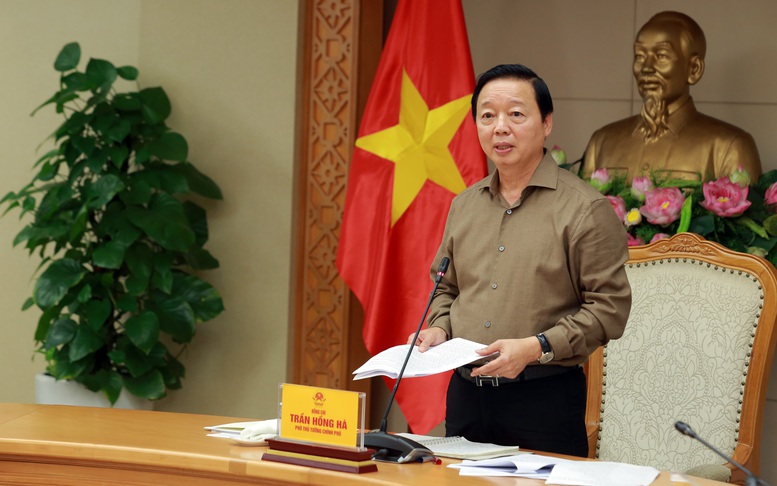 Phó Thủ tướng Trần Hồng Hà chủ trì cuộc họp nghe báo cáo, đóng góp ý kiến về dự thảo báo cáo đánh giá 3 năm thực hiện Nghị quyết số 19-NQ/TW - Ảnh: VGP